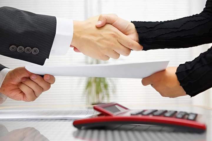 Règlement contentieux droit commercial Niort